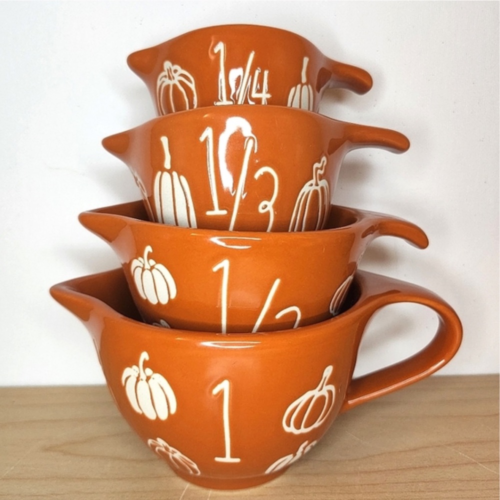 🎃Rae Dunn Fall Pumpkin Measuring Cups. Super cute!🎃